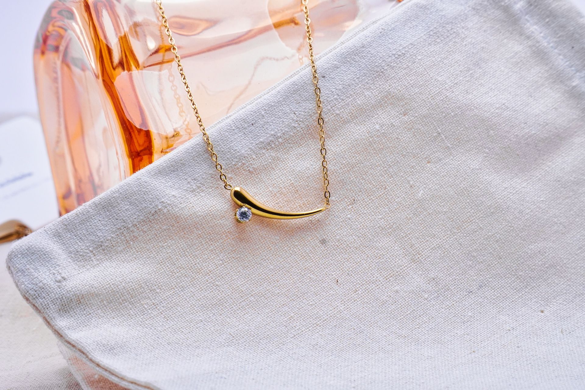 Solitaire Curve Necklace