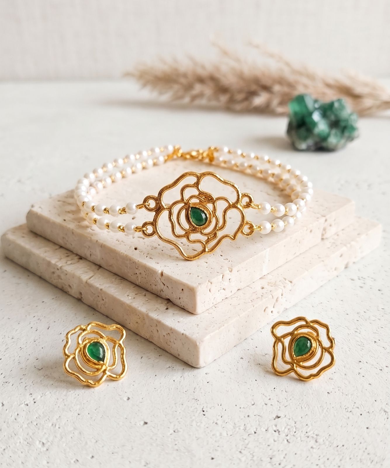 Emerald Pearl Beaded Choker