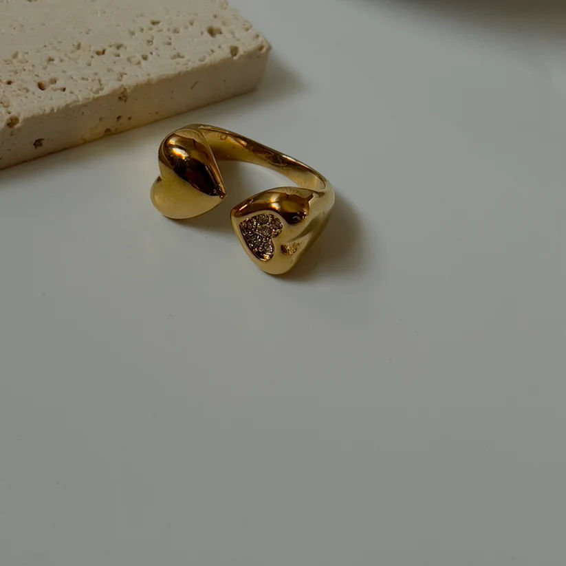 Heart bold ring
