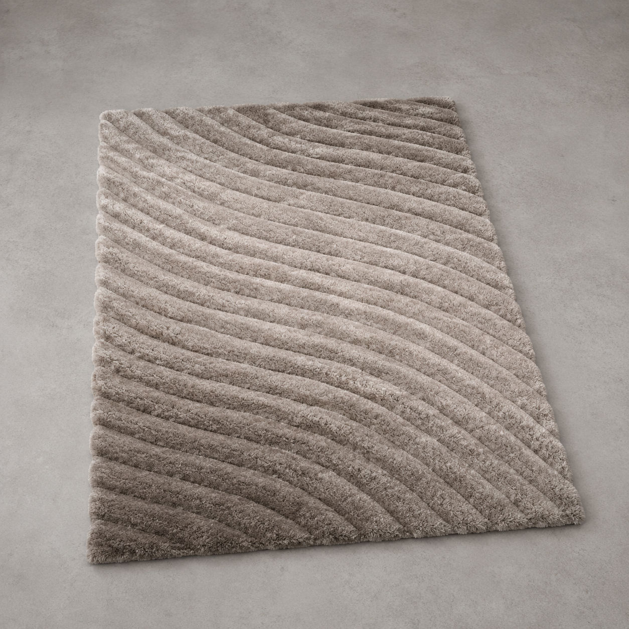 Area Rug M054 (5' x 8')