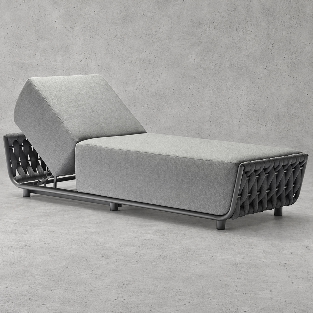 August Outdoor Chaise Lounge