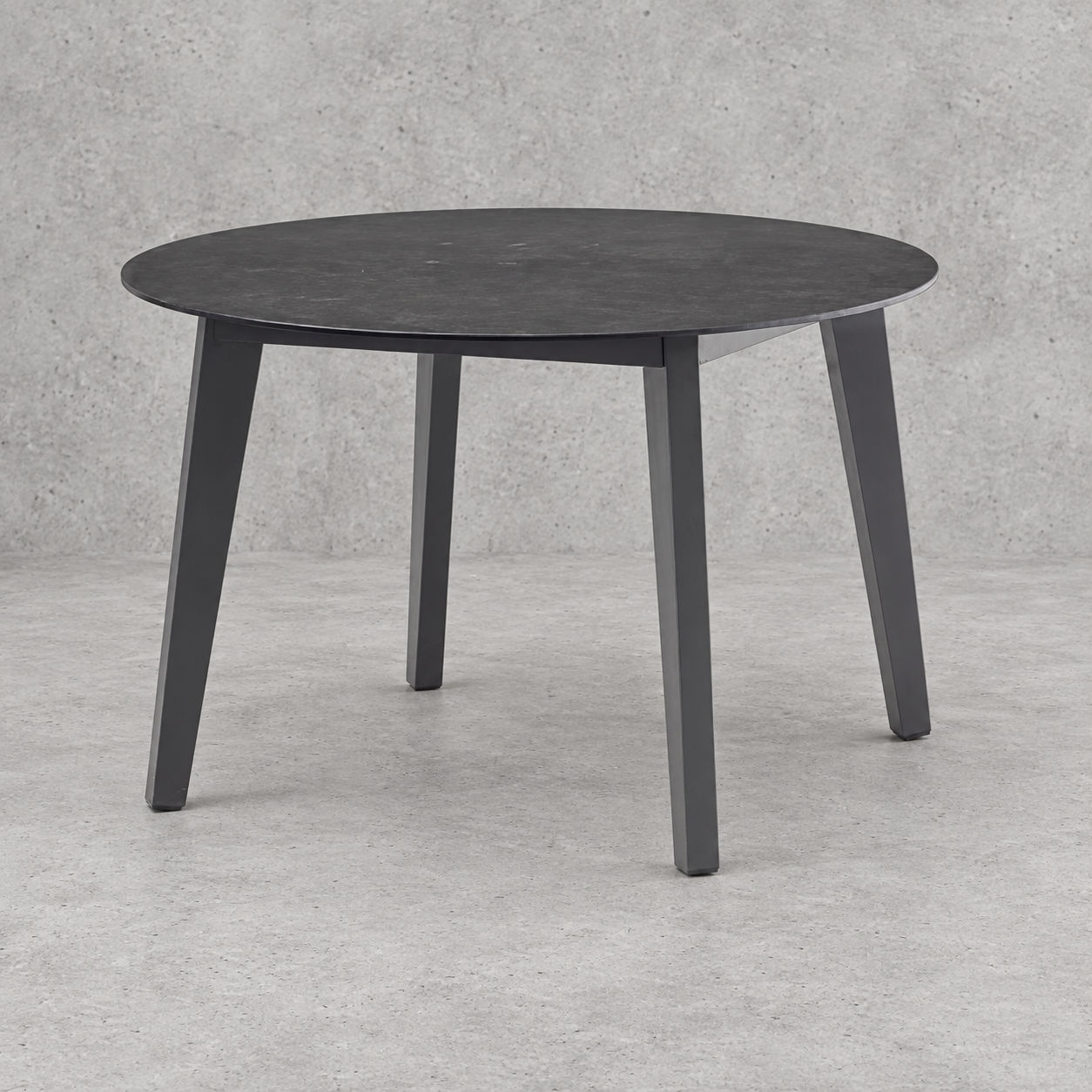 Harlow Round Outdoor Dining Table