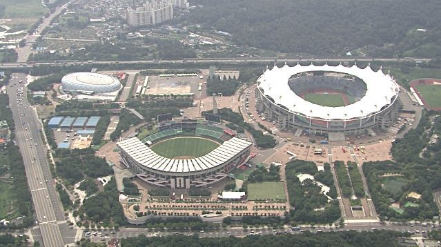 Munhak Stadum