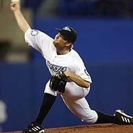 Janssen on DL. Jays bring up Brad Mills