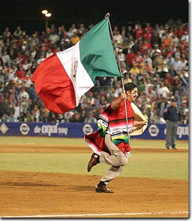 Stars & Dogs (Estrellas y Perros) in the Mexican Winter League