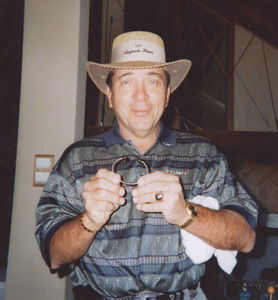 johnny-bench-shill.jpg