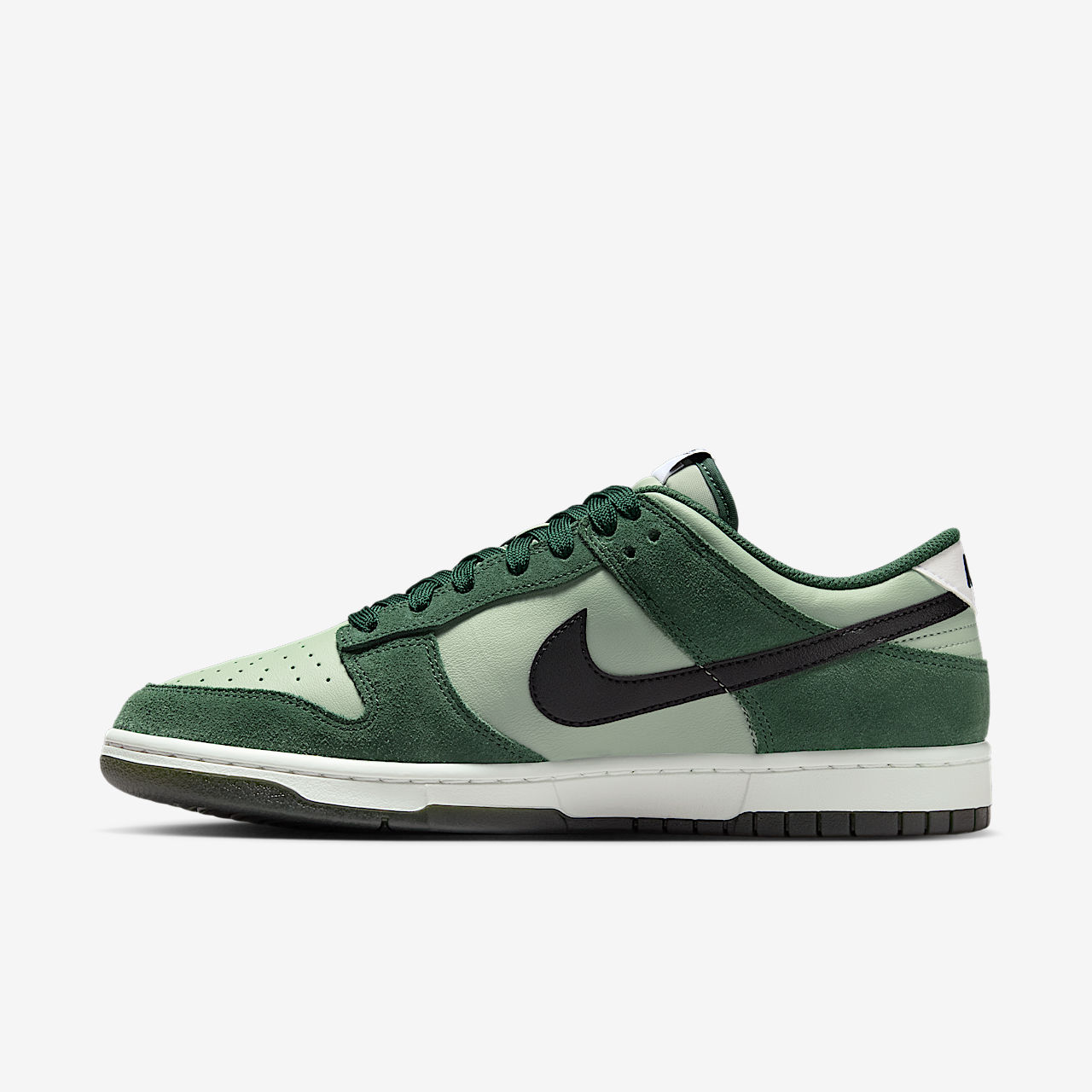 Nike Dunk Low SE Malachite Gum HQ1519-030 | More Sneakers