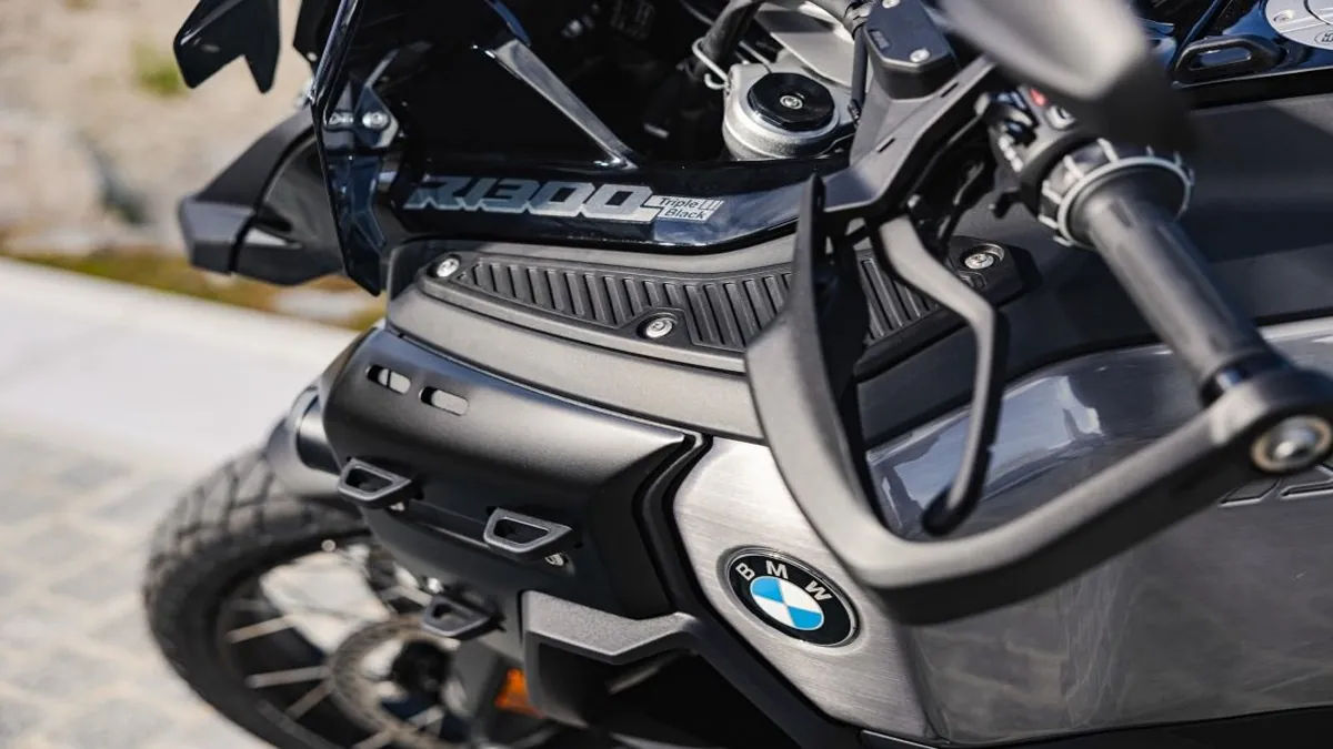 BMW Aventureira recebe nova versão com mais recursos e estilo escuro