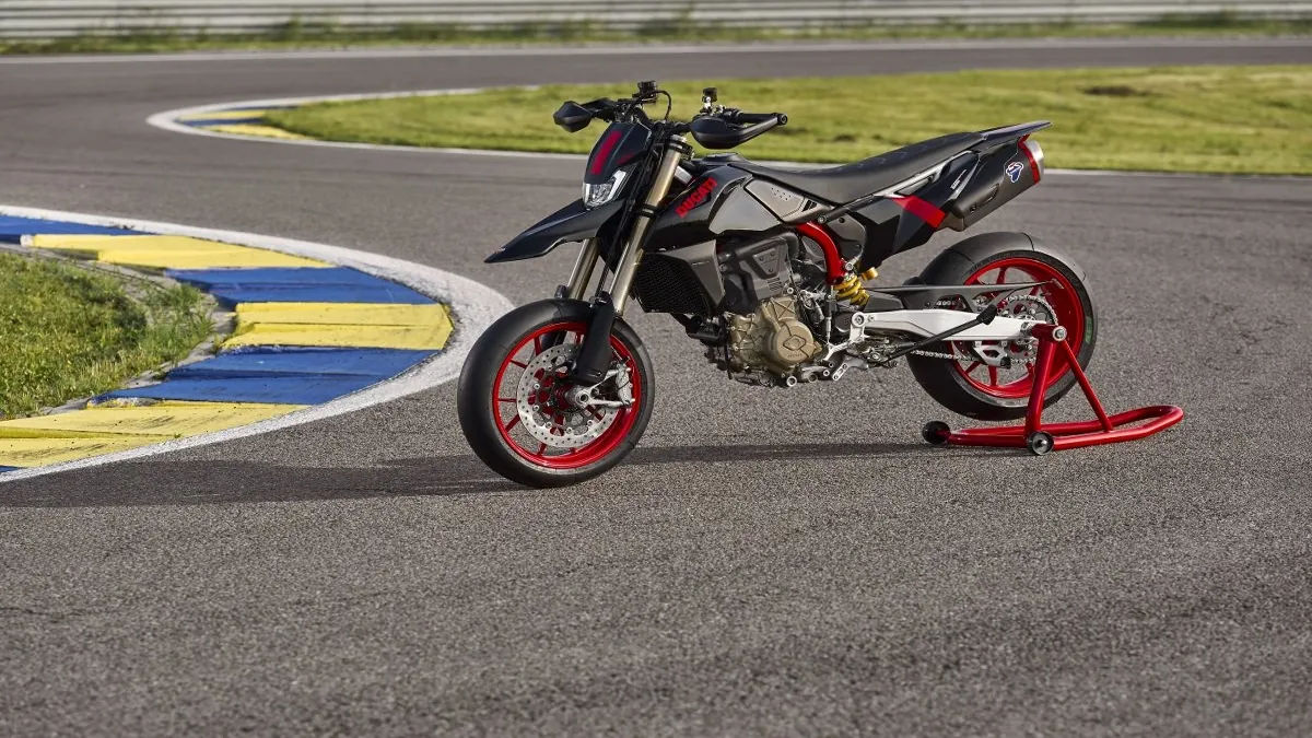 Ducati Hypermotard 698 Mono Nera lança visual todo negro e tech completo