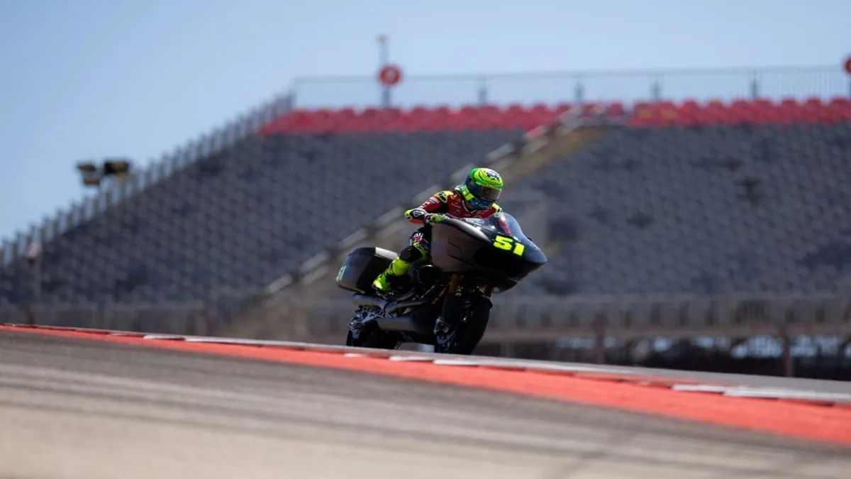 Eric Granado conquista pole e pódio na estreia da Harley Bagger Cup