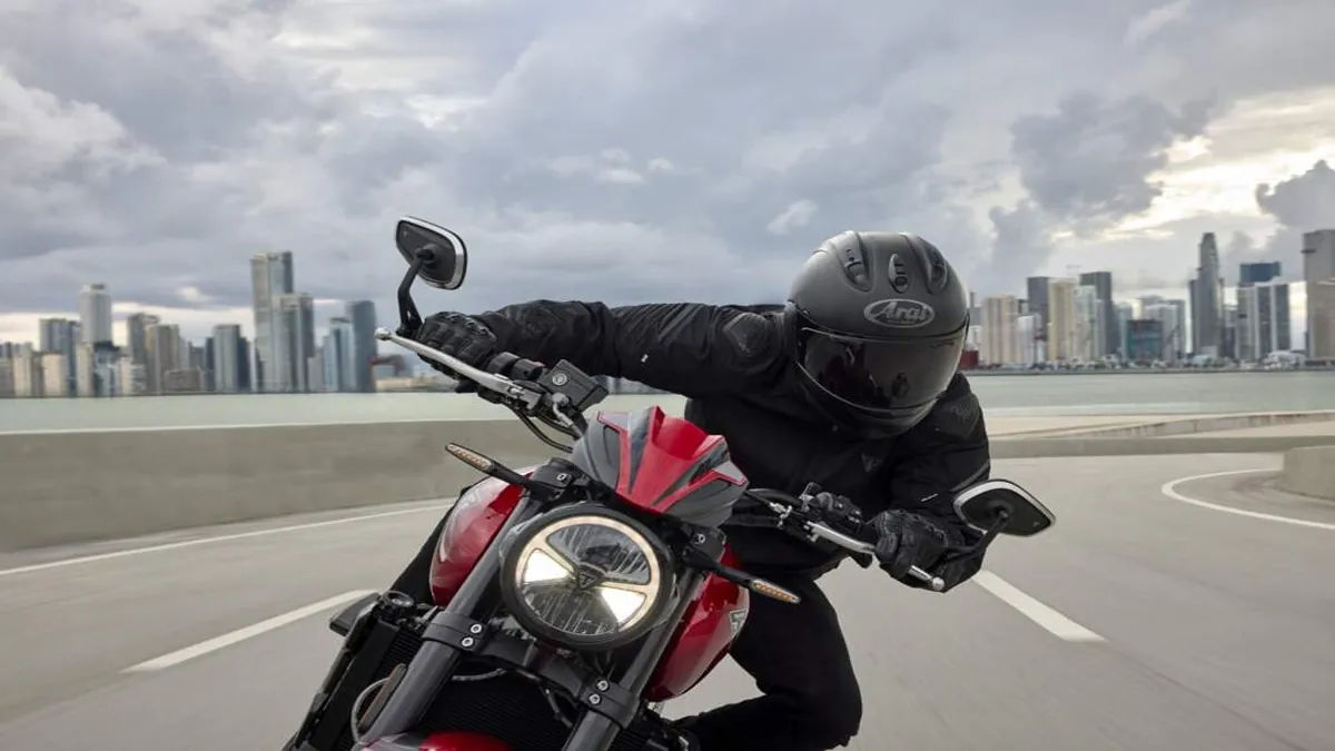 Nova Trident 800 preenche espaço no portfólio da Triumph