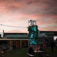 Spelen op Bare Foot at Sundown Festival