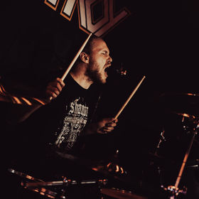 Marc -Drums/ vocals
