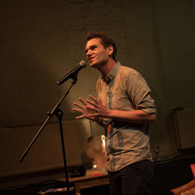 Ted van Aanholt - Frontaal, Theater VIER