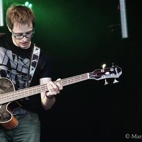 Mathijs Van Peteghem (bass)