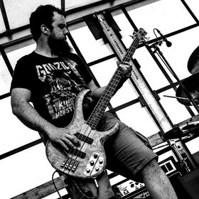 Marijn De Craecker - Bass