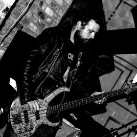 Marijn De Craecker - Bass