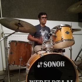 Eddie "Fender" Emmers, Nieuwe drummer.