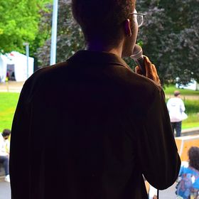 Levandé performing at "Wereld Feest Leuven" 2022