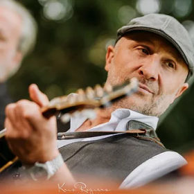 David Bammens : Vocals/Mandolin