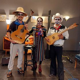 Dia de muertos con nuestro amigo jarocho Lowie Alejandro 2022