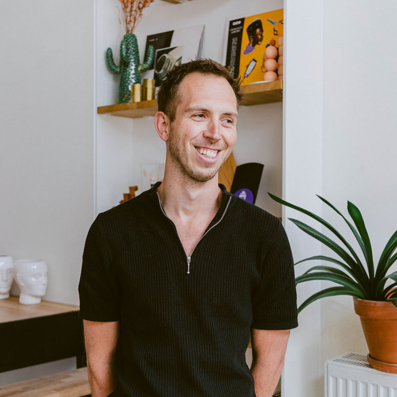 Jarri Van der Haegen: de stille kracht achter Charlotte Adigéry & Bolis Pupul