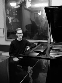 Lewis - Piano tutor in Ealing
