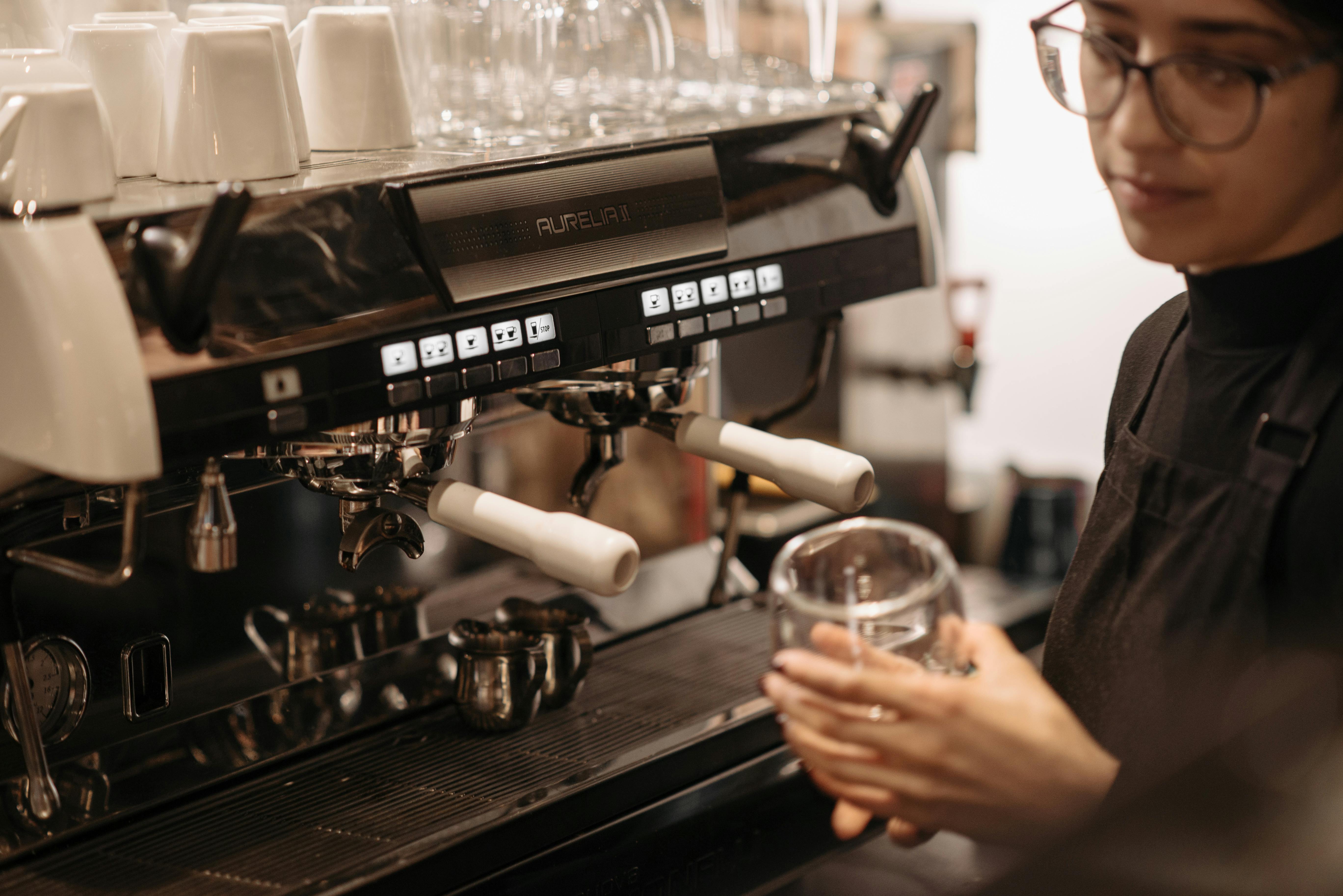 The ’Glass’ of Espresso: Why Your Grinder and Portafilter Are the Lenses to Your Coffee’s S...