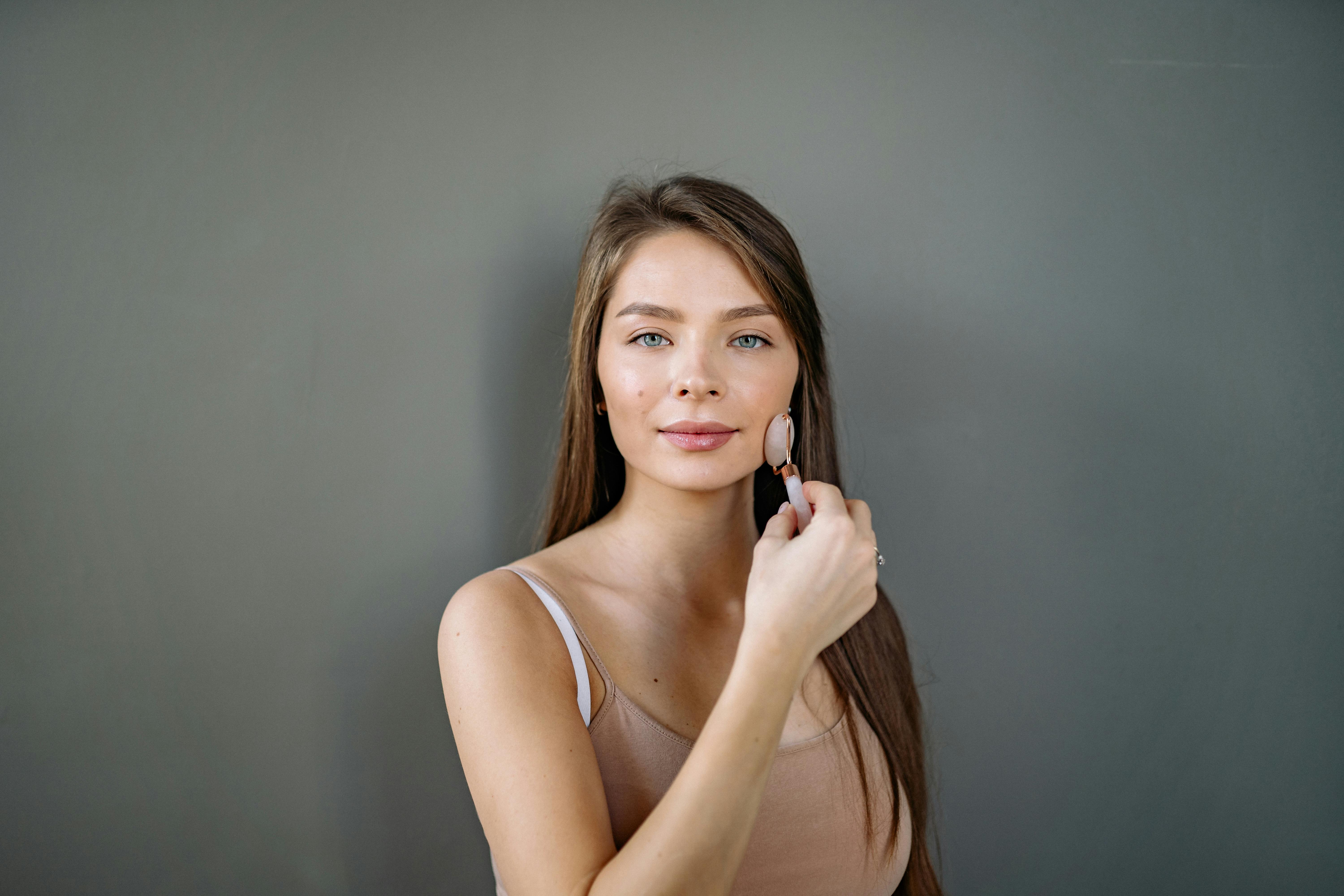 The Foundation of Growth: 12 Tools to Revitalize Your Scalp and Protect Your Roots in 2026