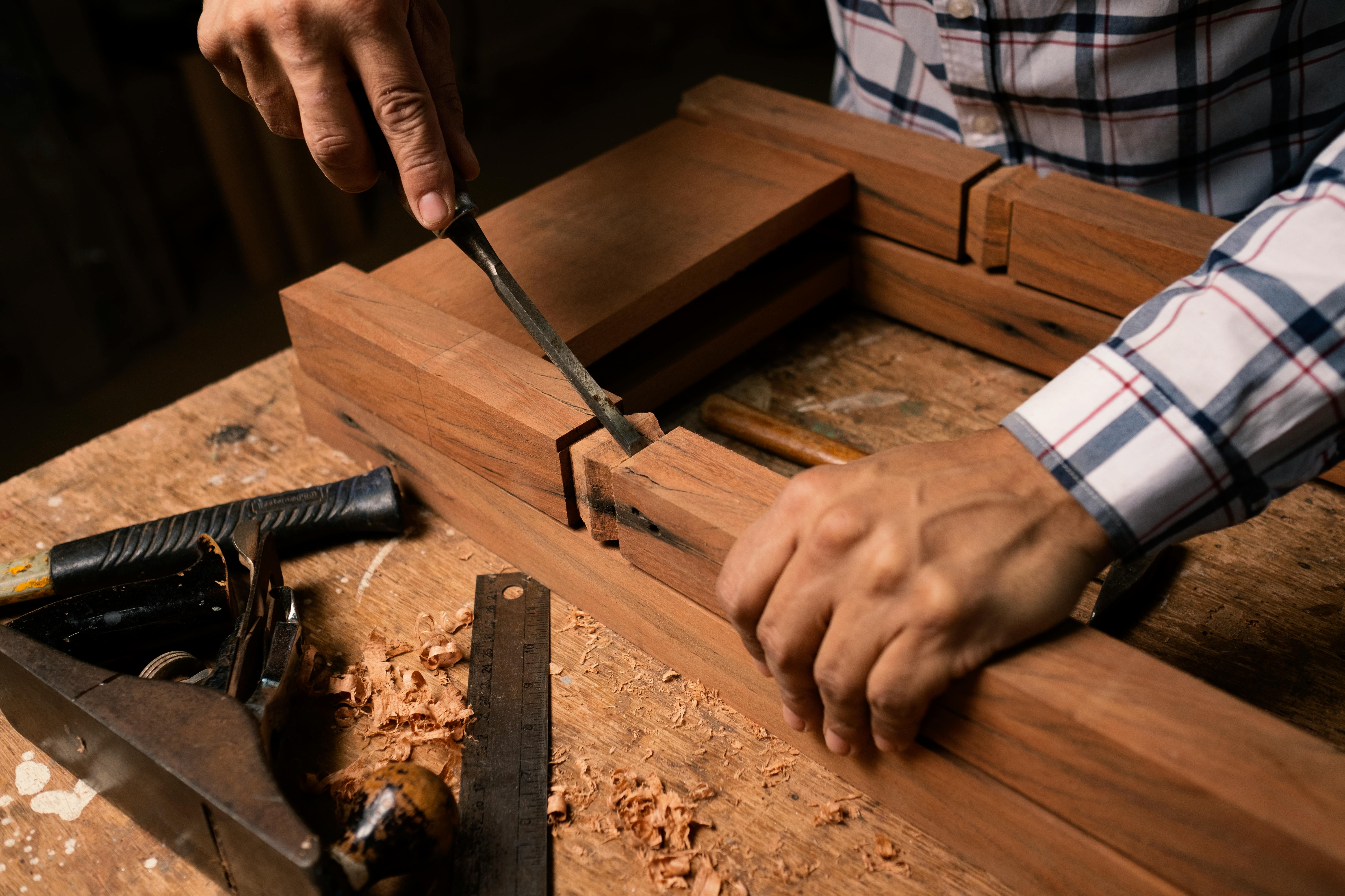 Specialized Workholding: The Art and Science of Vises, Bench Dogs, and the Modern Clamping Ecosystem
