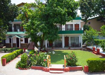 Corbett Paradiso Resort