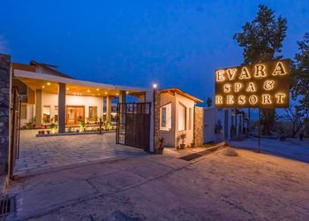 Evara Corbett Resort & Spa