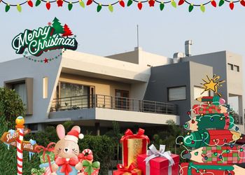 Forest Vines resort Christmas package