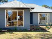 Hotels in Wimbledon Heights,  Australia