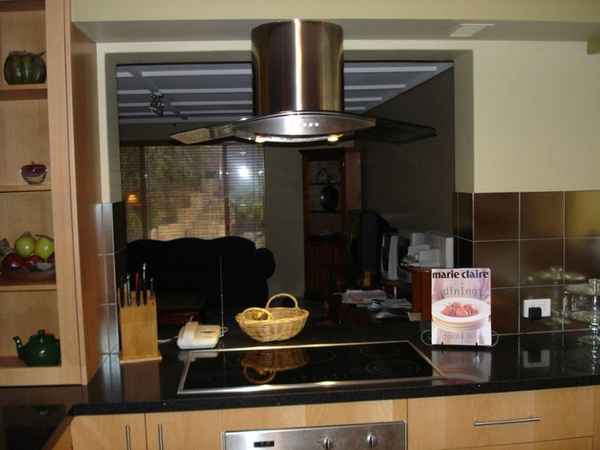 HOLLYWOOD KITCHENS - Kitchen Renovations In Wangara