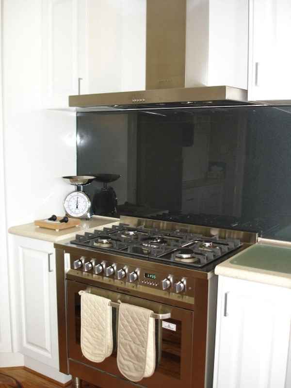 HOLLYWOOD KITCHENS - Kitchen Renovations In Wangara