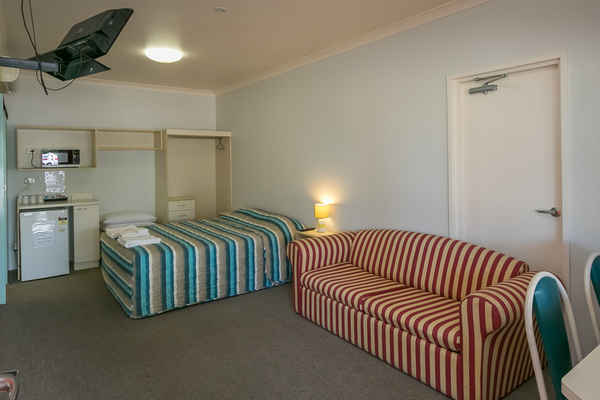 Lamington Hotel Motel - Hotels In Maryborough