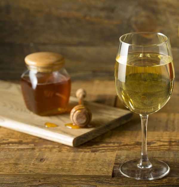 Honey Wines Australia - Wineries & Vineyards In Blackalls Park