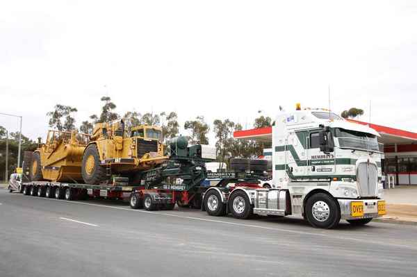 Membrey's Transport & Crane Hire - Crane Hire In Dandenong South