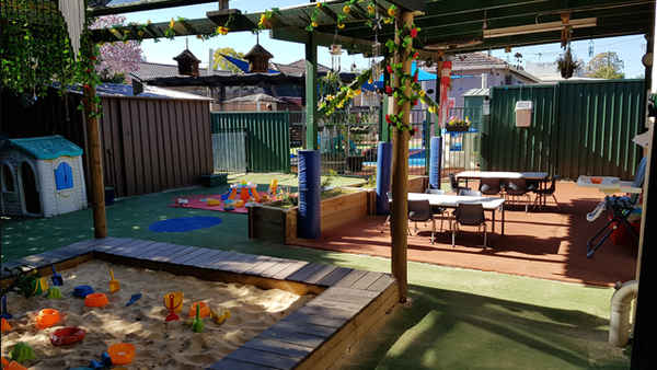 Little Angels Kindergarten Rosehill - Child Day Care & Babysitters In Rosehill