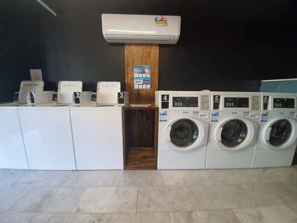 Study Lounge Laundromat - Dry Cleaning & Laundry In Saint Lucia