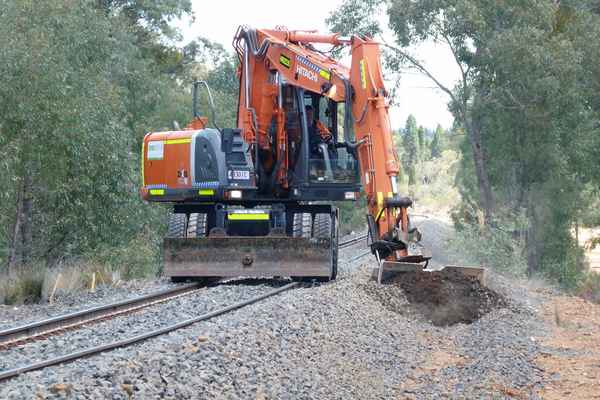 INLAND CIVIL AND RAIL - Equipment Hire In Dubbo