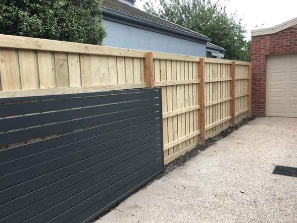 Stronghold Fencing - Fencing Construction In Malvern