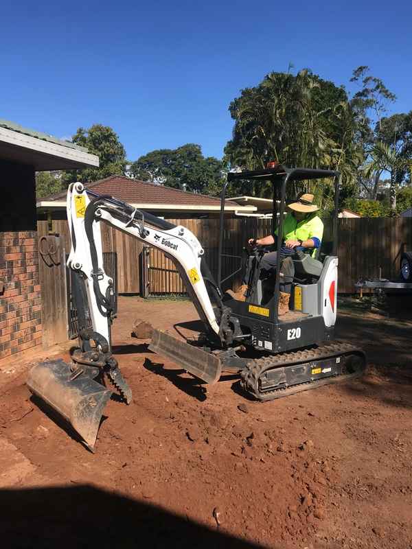 Rycan Retaining and Earthworks - Earthmovers In Karana Downs