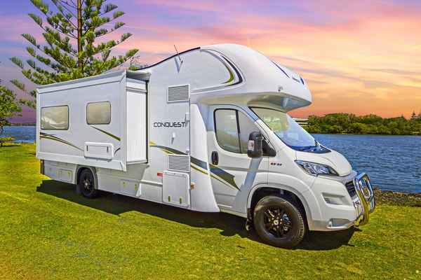 Gold Coast Luxury Motorhome Hire - Caravan & Campervan Hire In Banora Point