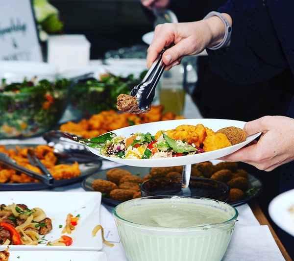 Daana Catering - Caterers In Curtin 2605