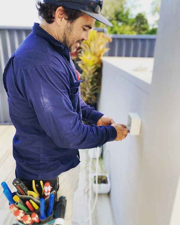 Ezy As Electrical - Electricians In Tallebudgera