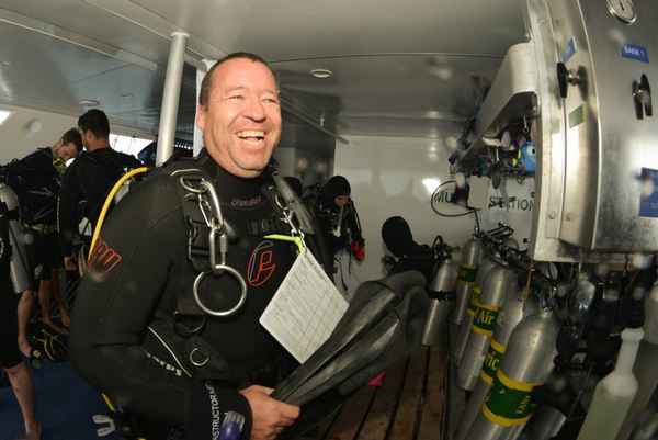 Dive Instructor - Scuba Diving In Port Douglas