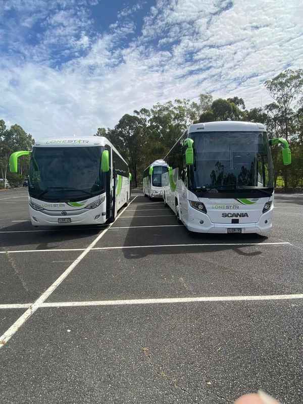 Lonestar Coachlines - Buses & Coaches In Southport