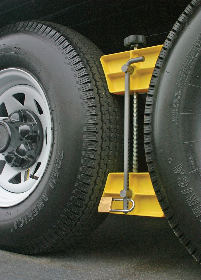 WHEEL STOP W/ LOCK